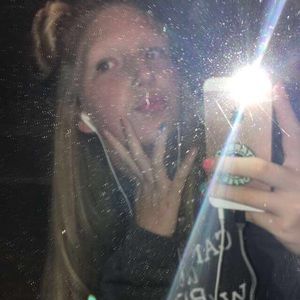 Meet your Posher, Riley